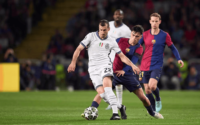 意甲出场数最多的亚洲球员11人阵容：长友佑都、中田英寿领衔（意甲亚洲球员出场榜最佳11人：中田英寿、长友佑都领衔）