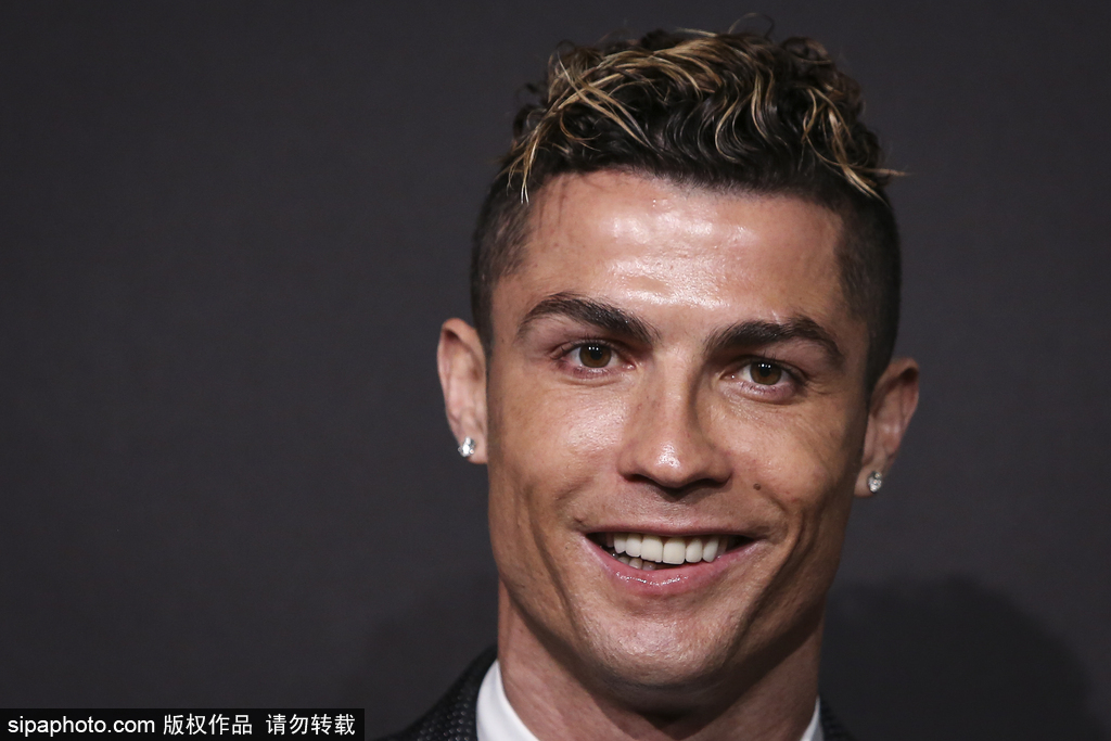 纳帅谈施蒂勒落选：和球员沟通过了，斯图加特对此不满才正常