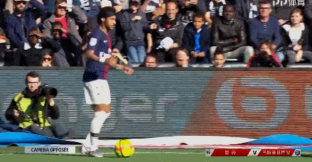 足球世界杯裁判否认偏袒传闻（足球世界杯裁判驳斥偏袒质疑）