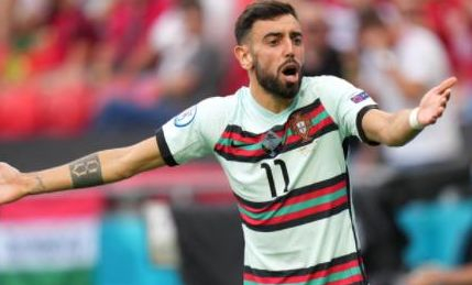 意甲第14轮裁判：拉潘纳吹那不勒斯vs尤文，迪贝洛吹国米vs科莫（意甲第14轮裁判公布：拉潘纳主哨那不勒斯战尤文，迪贝洛主哨国米战科莫）