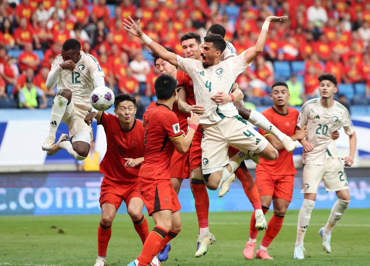 后卫又双叒叕离队？BBC：塞内西已3次拒绝与伯恩茅斯续约（BBC：塞内西三次拒绝与伯恩茅斯续约，后防恐再现离队潮？）