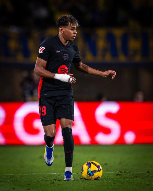 1平4负，拜仁近5次欧冠对阵卫冕冠军未尝胜绩（近5战欧冠卫冕冠军，拜仁1平4负仍无胜绩）