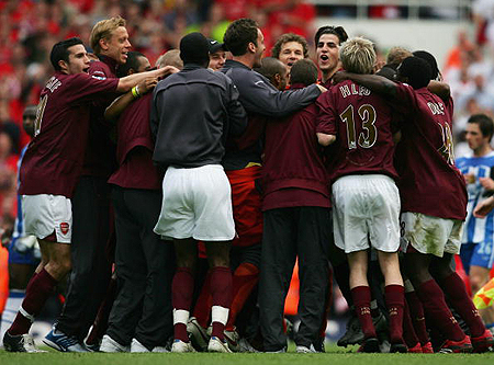 胡梅尔斯：按照目前的中卫市场，施洛特贝克有很多的机会