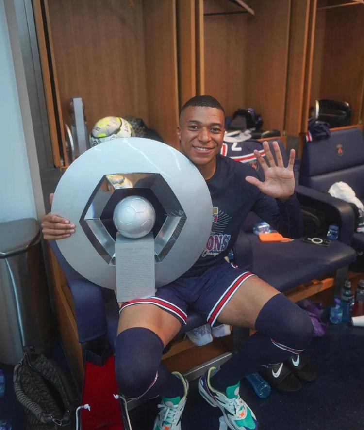 这队终于找到正确踢法