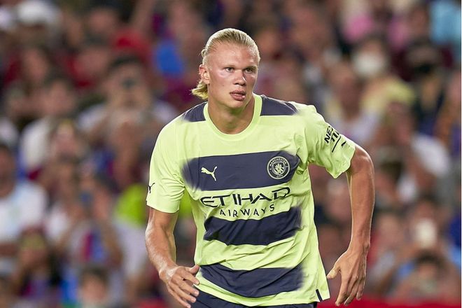 又伤了！巴萨官方：奥尔莫左肩脱臼，预计伤缺一个月（再遭伤病！巴萨官宣：奥尔莫左肩脱臼，预计缺阵一个月）